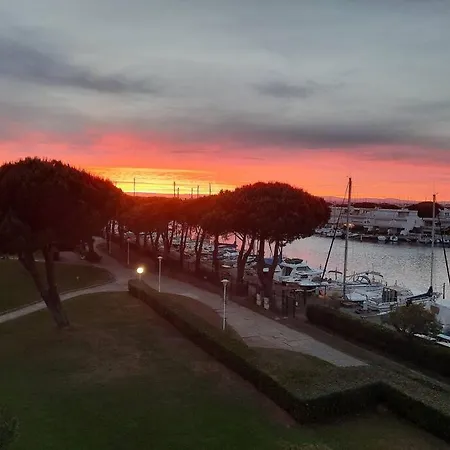 Port Camargue T2 Avec Vue Port Le Grau-du-Roi