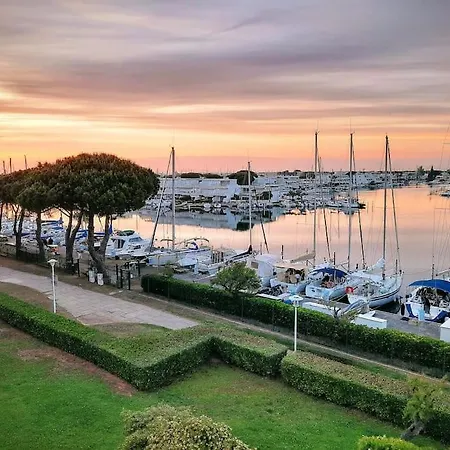Daire Port Camargue T2 Avec Vue Port